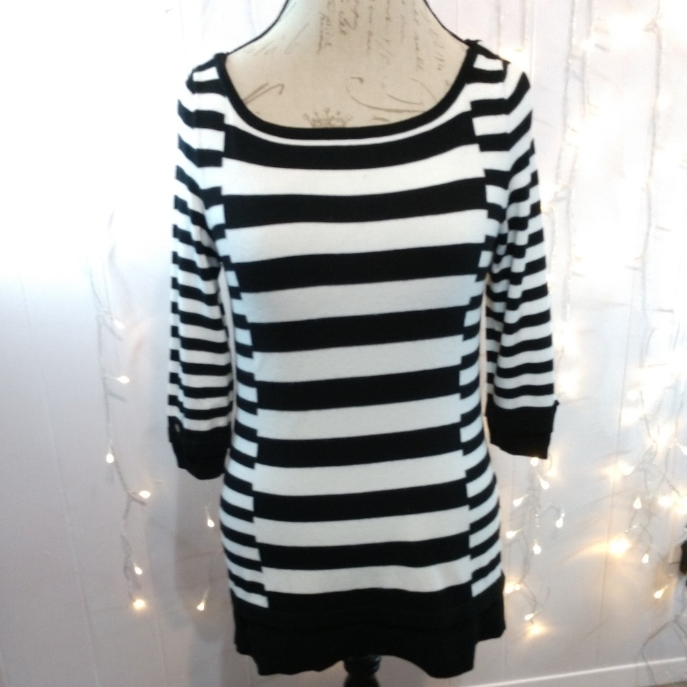 BOGO WHBM 3/4 Sleeve Lightweight sweater